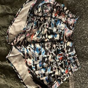 lululemon athletica Multicolor Patterned Women Shorts